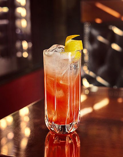 Chivas Red Collins Whisky Cocktail Recipe